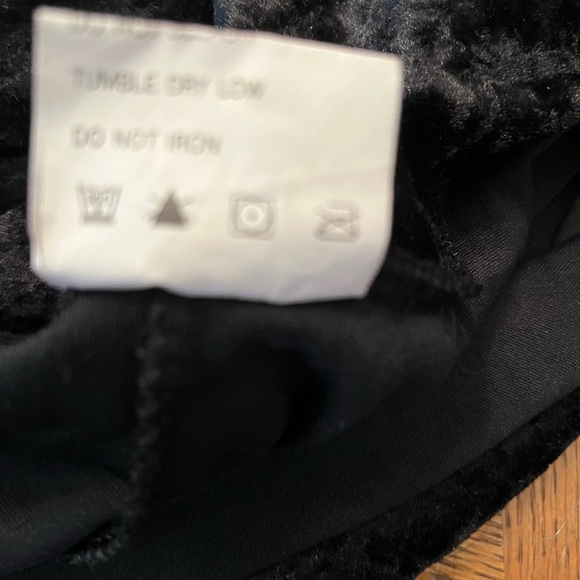 Hallowed costume used 5 pieces in all - Picture 14 of 15